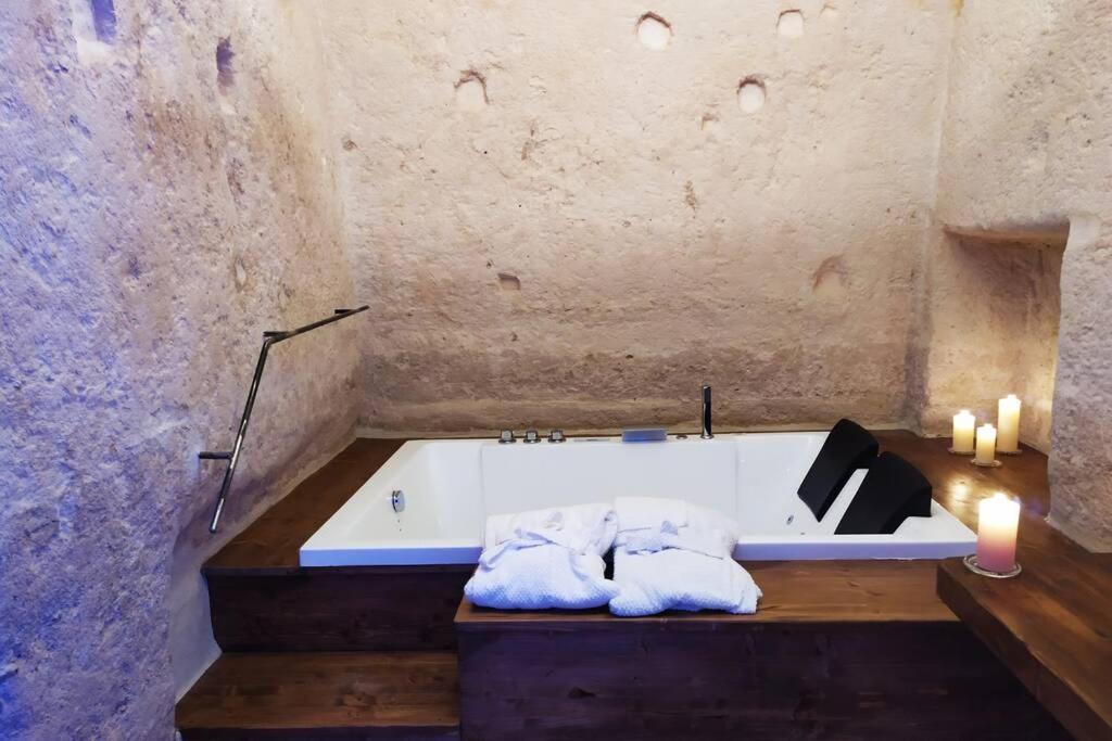 Villa Fornaci 46 Sassi Con Idromassaggio Matera Exterior foto